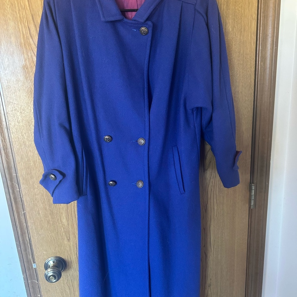 Elegant Blue Double-Breasted Coat
